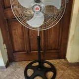 Meta Quest 2, Kivi TV, air fryer, blender, fan, folding bed 6