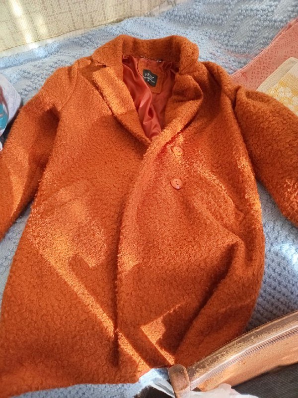 Оранжевое пальто женское размер S
