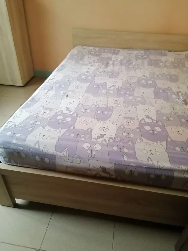Двуспальная кровать 160х200 см с матрасом 1