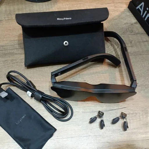 AR-очки RayNeo Air 4 Pro