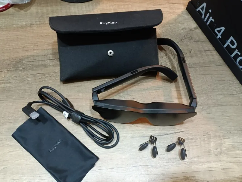 AR-очки RayNeo Air 4 Pro 1