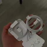Apple EarPods Lightning, кабель USB-C Lightning 1