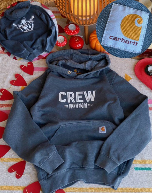 Шапка, худи Crew, джинсы Carhartt 2