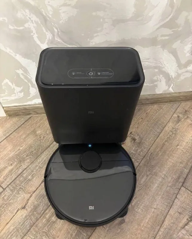 Mi Robot Vacuum-Mop 2 Ultra 1