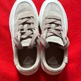 Кроссовки Adidas 4