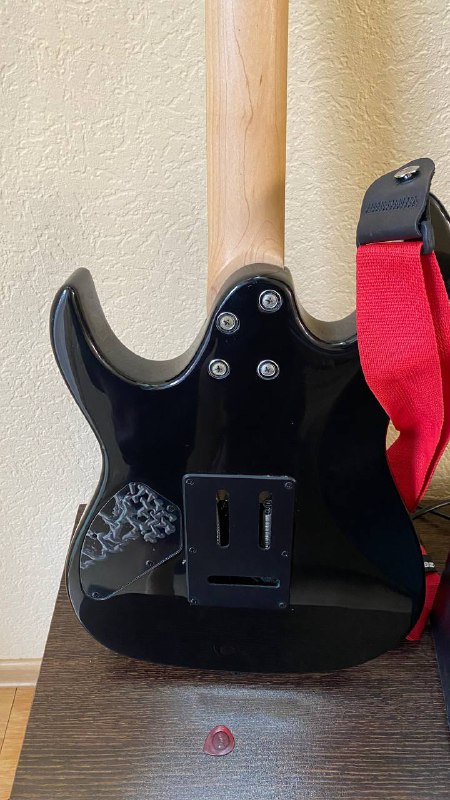 Электро гитара Ibanez, комбик Ibanez, чехол, ремень 4