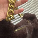 Коричневая меховая сумка 1
