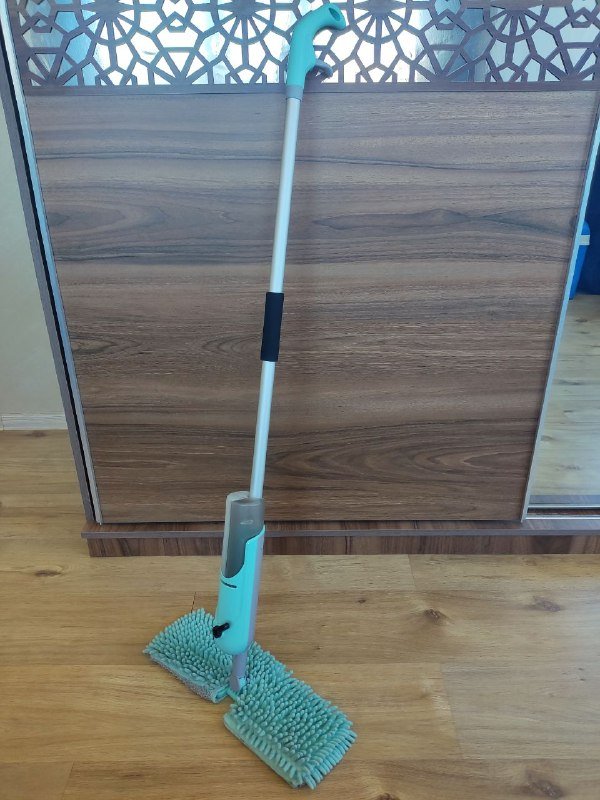 Умная швабра с двумя баками и распылителями