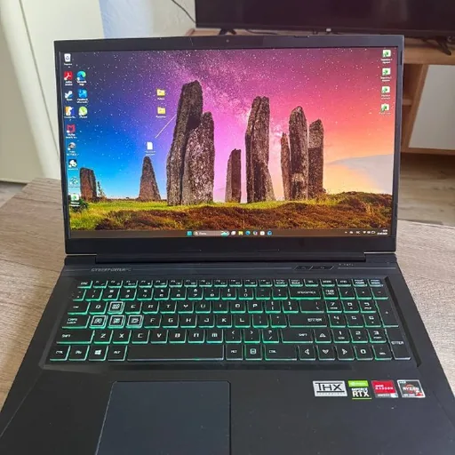 Игровой ноутбук CyberPowerPC Tracer V Gaming R17G