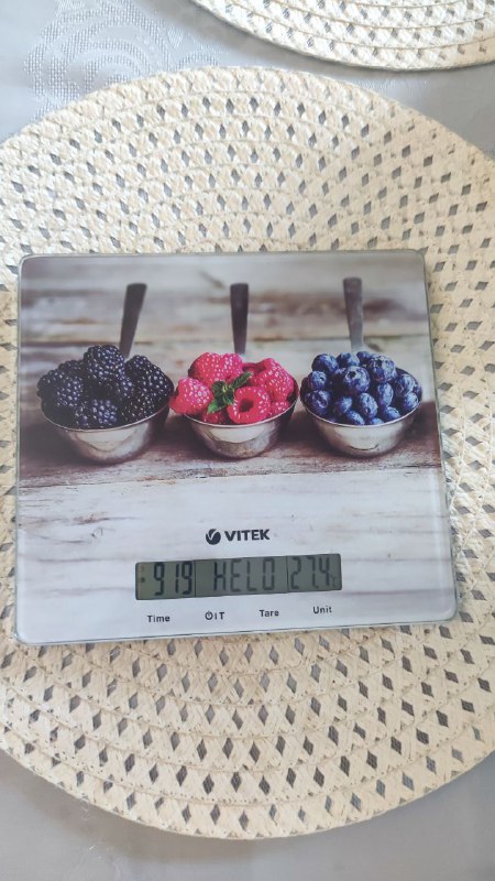 Весы кухонные Vitek, книга английского, аппарат для ногтей, игрушка Человек Паук, набор детских инструментов