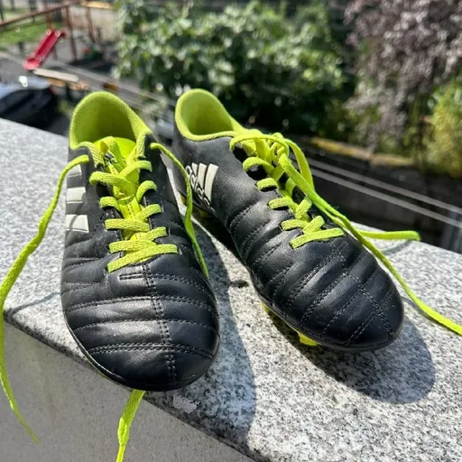 Футбольные бутсы Adidas
