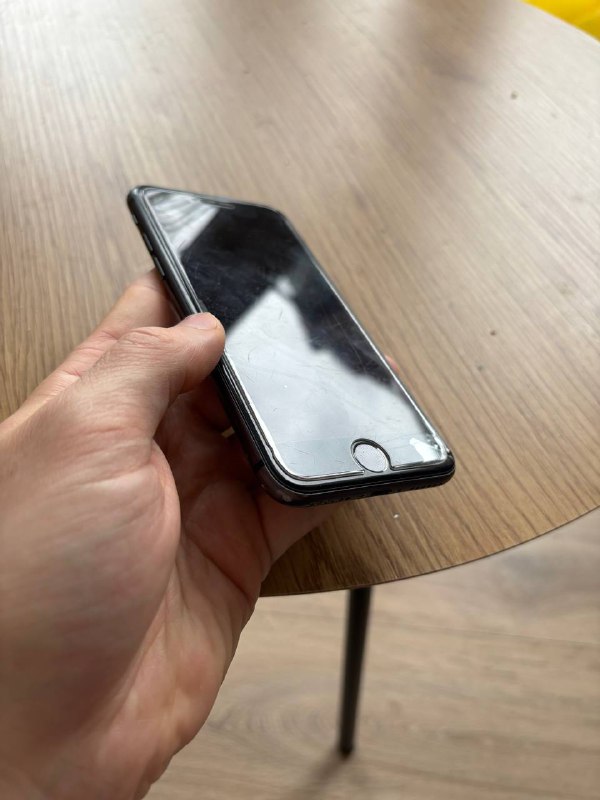 iPhone 8