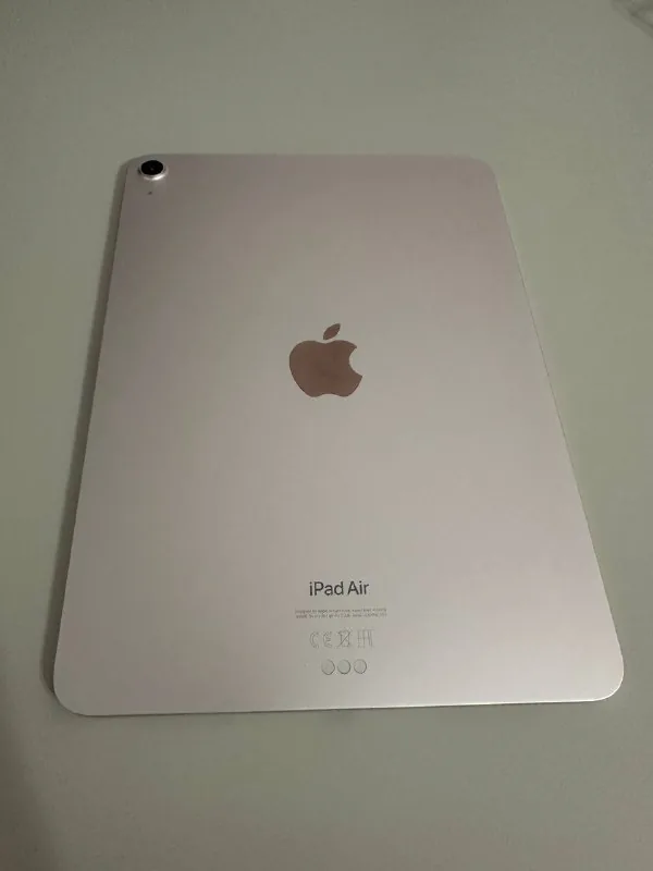 Apple iPad Air 5 64GB Wi-Fi Pink 1