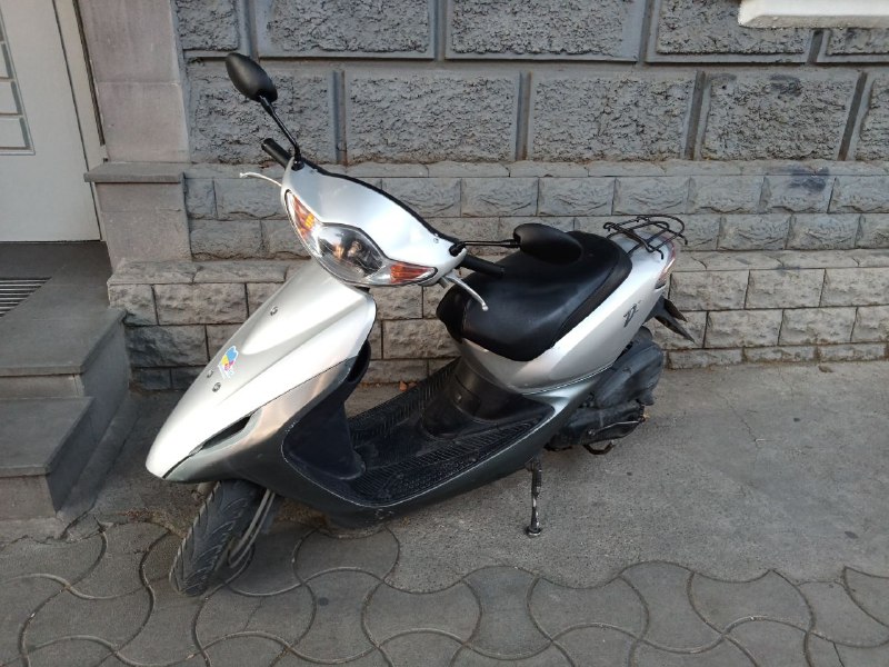 Мопед Honda Dio AF56 с 2 шлемами 2