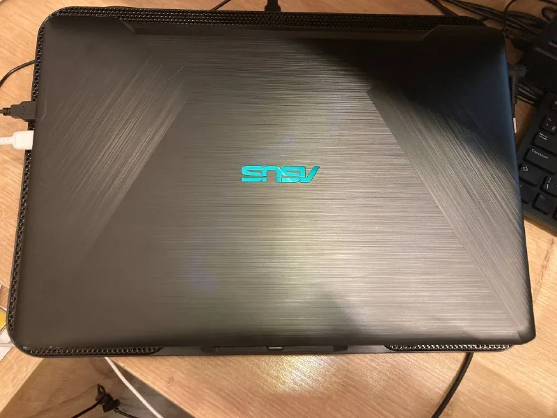 Asus Vivobook X570DD 1