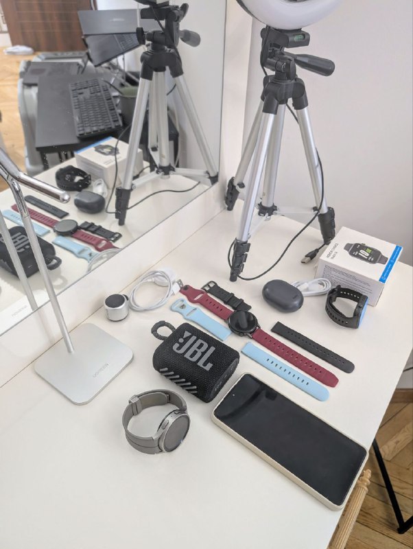 Клетка для собаки, Poco X4 Pro, Galaxy Watch5 Pro, Honor Watch 2i, Huawei Watch GT 3-C6D, колонки JBL GO3, лампа с держателем 8