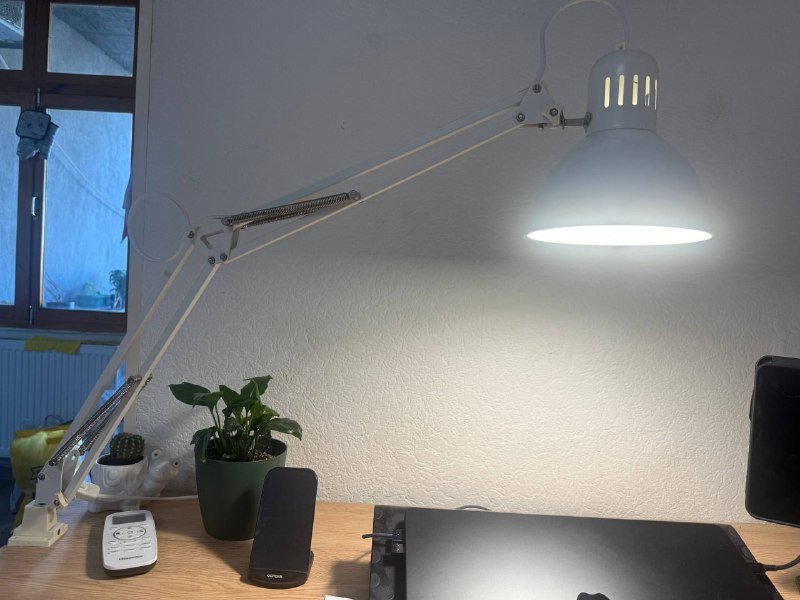 Настольная лампа Tertial IKEA белая