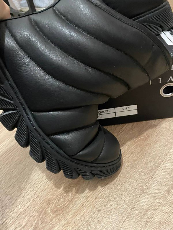 Кожаные зимние угги размер 39 4