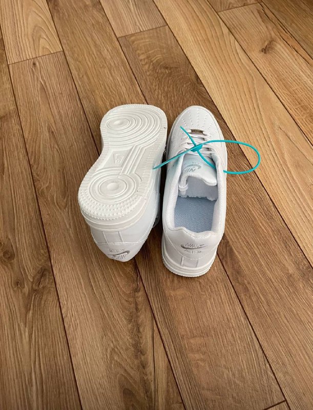 Белые кроссовки Nike Air Force 3