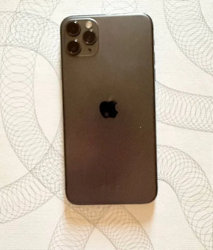 iPhone 11 Pro Max 1