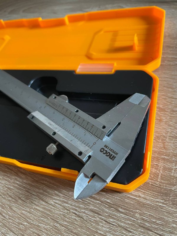 Штангенциркуль INGCO HVC01150 150 мм в кейсе 2