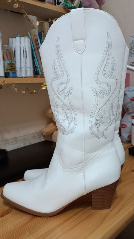 Белые сапоги-казаки размер 41-42