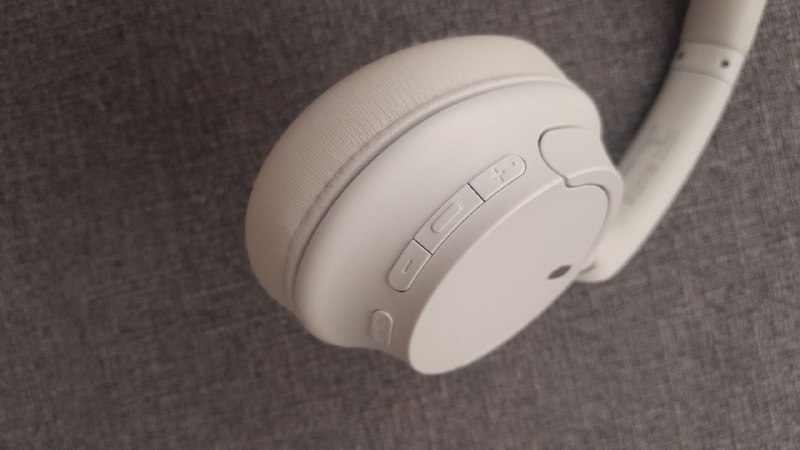 Наушники SONY WH-CH720N 10