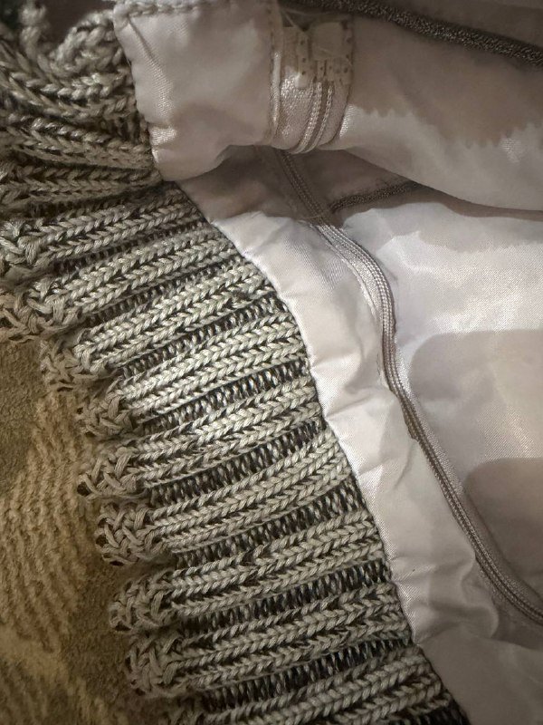 Пуховик натуральный с мехом песца размер М-Л 4