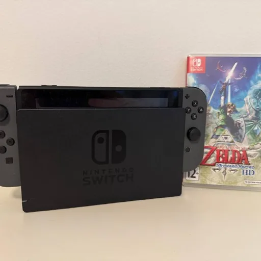 Nintendo Switch с игрой Zelda Skyward Sword