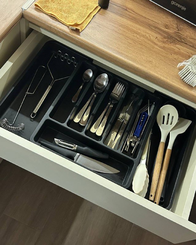 Раздвижная подставка для столовых приборов в ящик 3