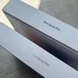 Пустые коробки от MacBook Pro 2