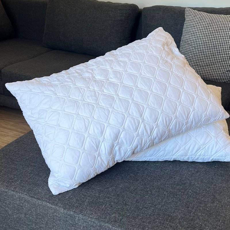 2 подушки с наперниками, одеяло