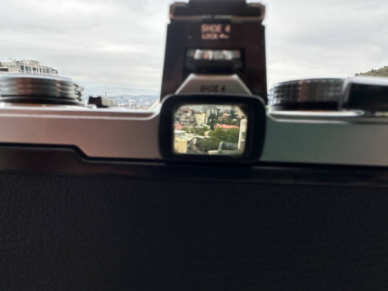 Камера Olympus OM-1n с объективами и аксессуарами 3