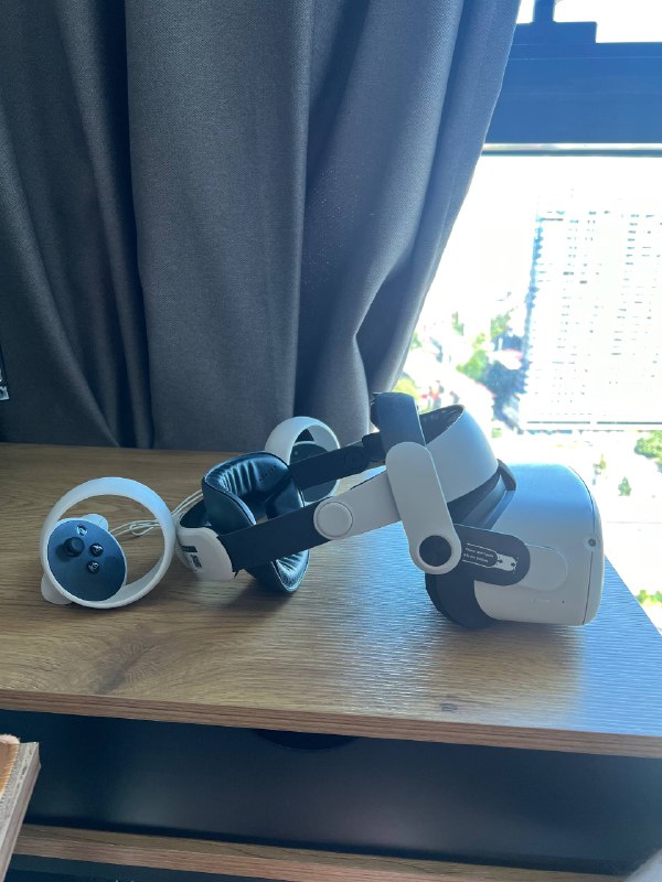 Очки виртуальной реальности Oculus Meta Quest 2 128GB, BoboVR, повербанк 2