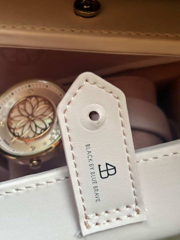 Часы blackbybluebrave с натуральными бриллиантами 4