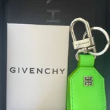 Givenchy брелок 4G 2