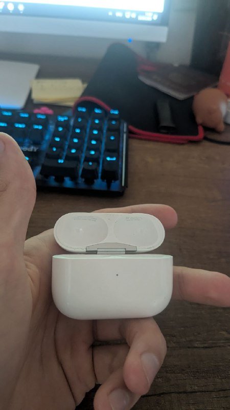 Зарядный футляр MagSafe для AirPods Pro 2