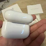 AirPods Pro 3 4