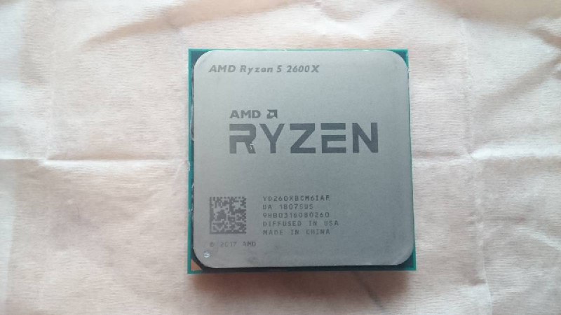 Блок питания Cooler Master, материнская плата ASUS, видеокарта Radeon R9 290X, кулер Deepcool Gammaxx 300, процессор AMD Ryzen 5 2600X, кеды Nike Air Force 1 5