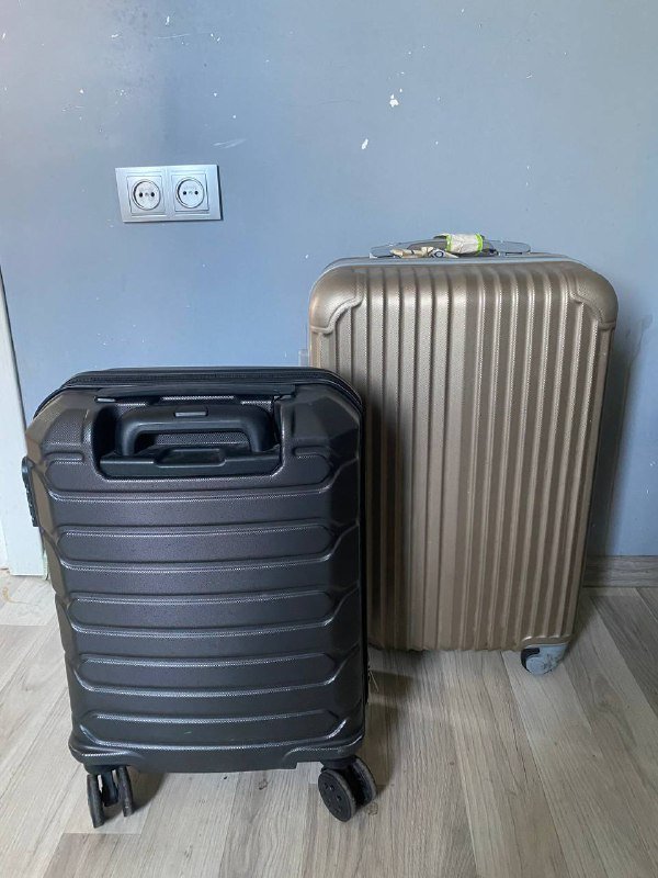 Два чемодана для поездок