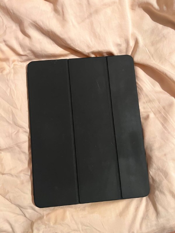 Apple iPad Pro 12.9'' 6th Gen 256 GB 2