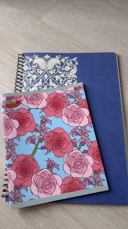 Карандаши, фломастеры, тетради разноцветные 4