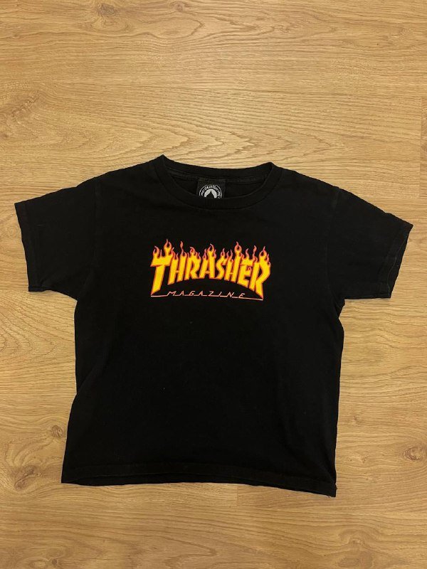 зипка Hollister, свитер винтажный, оверсайз куртка, свитер с открытой спиной, топ Thrasher, штаны Victoria’s Secret, джинсы Miss Sixty, винтажные джинсы, топ Morgan 5