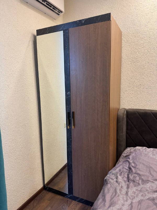 Кровать с матрасом, тумбы, комод, шкаф 4