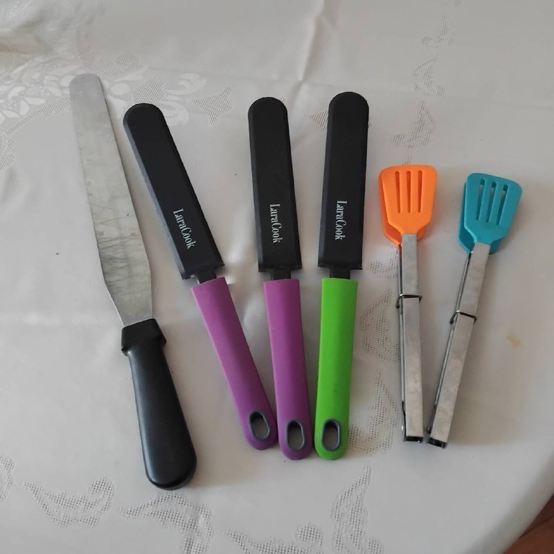 куртки кожаные, жилетка, пиджак, женские туфли, часы, кольца, кухонные лопатки, спреи для собак 5