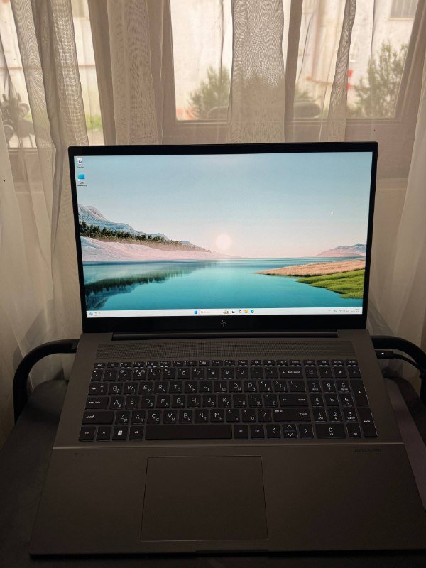 Ноутбук HP Envy 17-cr1017nr i7-13700H 16gb 512gb SSD 2