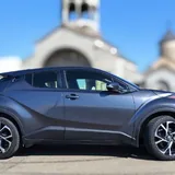 Toyota C-HR XLE 2022 3