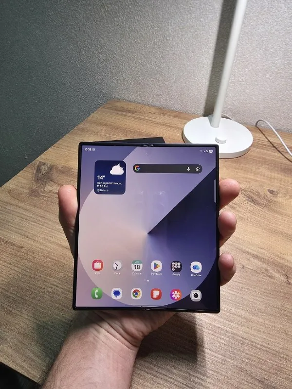 Samsung Galaxy Z Fold 6 1