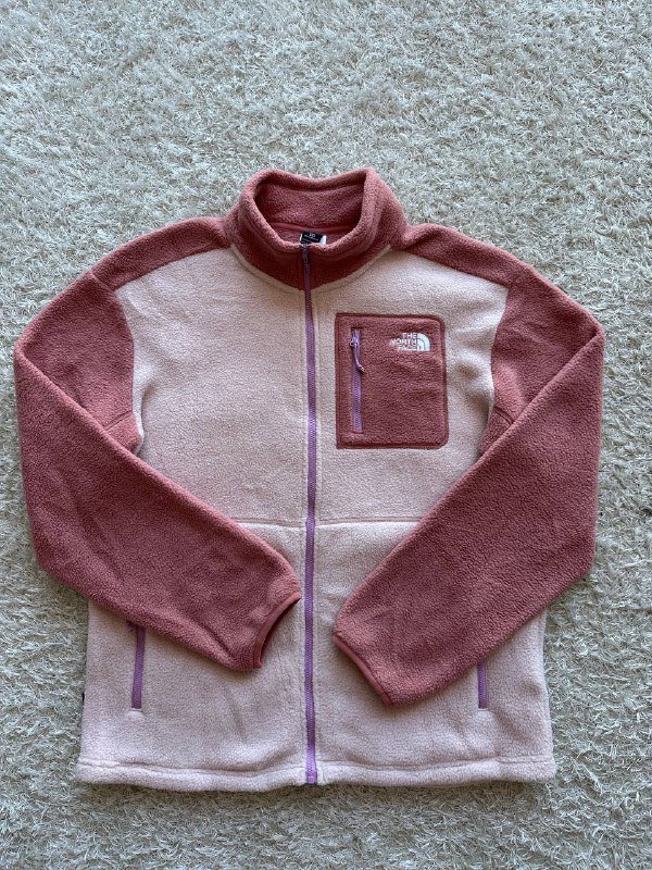 Фланелевая рубашка Carhartt, кроссовки Salomon, флисовая куртка The North Face 8