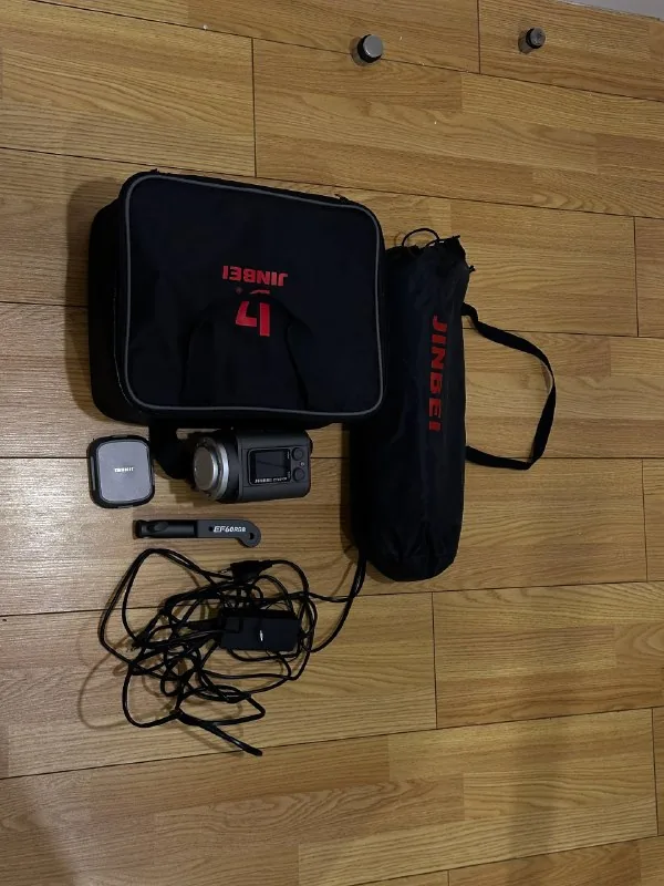 Геймпад PS5, монитор MSI, зарядка, акустика KRK, видеосвет, MIDI-клавиатура, аудиокабель 1